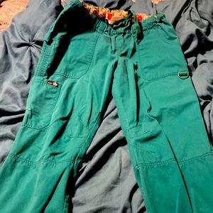 Koi women’s scrubs regular length medium hunter green